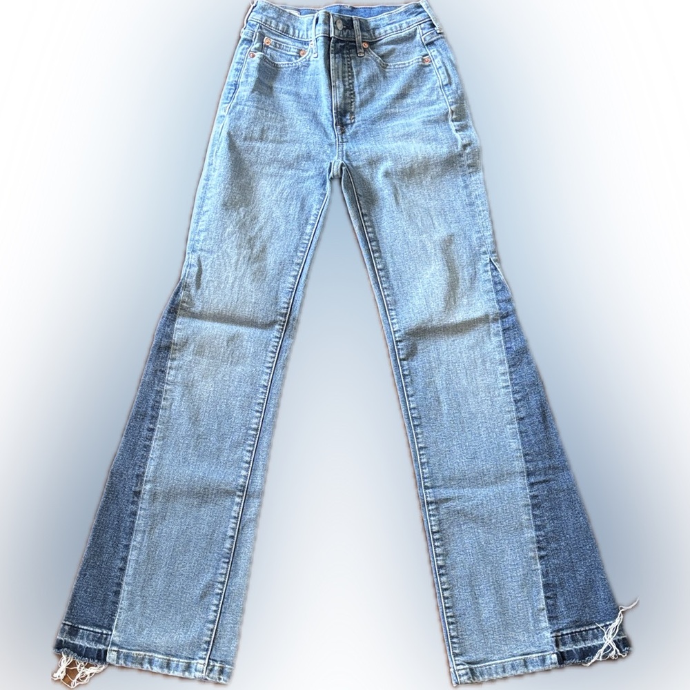 GAP | Stylish Two-Tone Blue high rise flare Women's Jeans